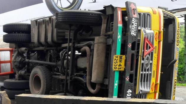 Commuters will have to take an alternative route to avoid traffic congestion. (PRAFUL GANGURDE) Commuters will have to take an alternative route to avoid traffic congestion. (PRAFUL GANGURDE)