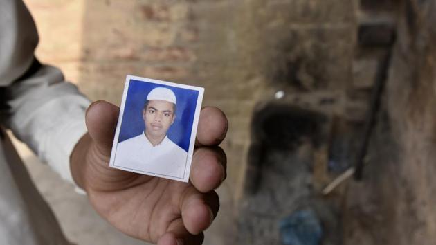 The 16-year-old boy was killed and his three brothers were injured on a local train on June 22 while they were on their way back home to Haryana’s Ballabhgarh after Eid shopping at Sadar Bazar.(Raj K Raj/HT PHOTO)