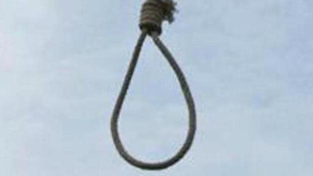 Finally the girl’s family came to the Tinsukia police station and took possession of her body, police said. Finally the girl’s family came to the Tinsukia police station and took possession of her body, police said.