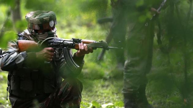 Army soldiers take position during an operation against militants in Shopian district south of Srinagar, in this file photo from May 2017.(Waseem Andrabi/HT Photo) Army soldiers take position during an operation against militants in Shopian district south of Srinagar, in this file photo from May 2017.(Waseem Andrabi/HT Photo)
