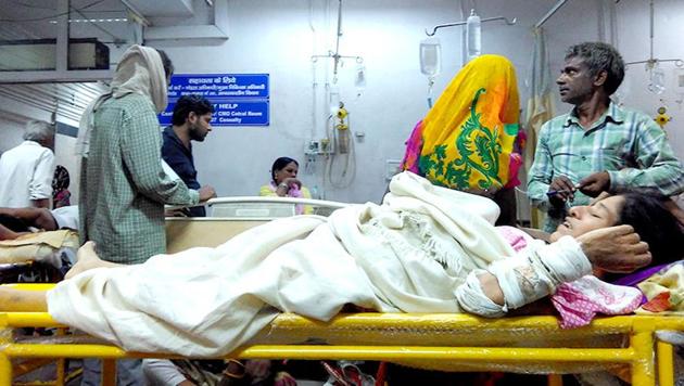 The emergency ward at New Delhi’s Safdarjung Hospital has been receiving a large number of dengue cases. (Saumya Khandelwal/HT File Photo) The emergency ward at New Delhi’s Safdarjung Hospital has been receiving a large number of dengue cases. (Saumya Khandelwal/HT File Photo)