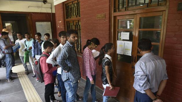 There are still around 28,000 seats up for grabs in DU colleges under the next cutoff lists. (Sushil Kumar/HT PHOTO) There are still around 28,000 seats up for grabs in DU colleges under the next cutoff lists. (Sushil Kumar/HT PHOTO)