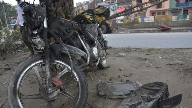 The 18-year-old suffered 70% burns when his bike caught fire after it was hit by a speeding truck on NH-24 on Thursday.(Sakib Ali/HT File)