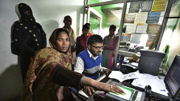 Those running CSCs are up in arms against the decision and it is going to affect them adversely. (Raj K Raj/HT FILE PHOTO FOR REPRESENTATION) Those running CSCs are up in arms against the decision and it is going to affect them adversely. (Raj K Raj/HT FILE PHOTO FOR REPRESENTATION)