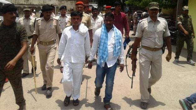 The convicts in DFO murder case being taken to jail after the court’s verdict at Sasaram last month.(Dablu/HT file photo)