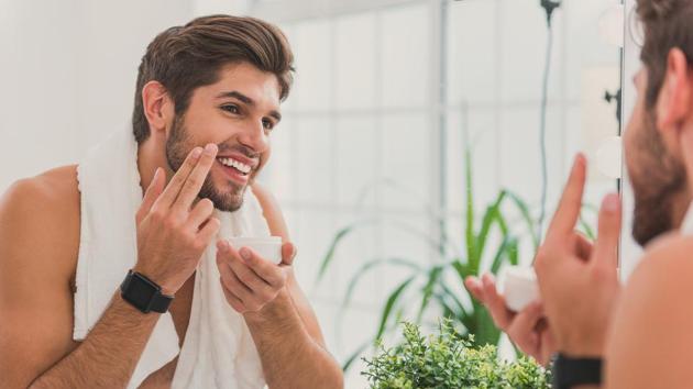 It’s important for men to moisturise their skin.(Shutterstock)