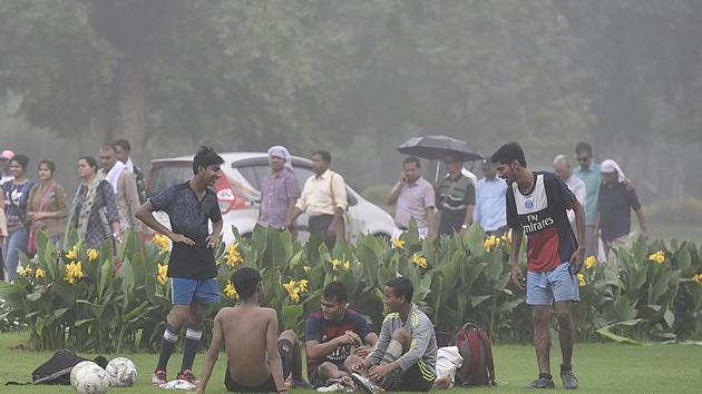 Met officials are expecting a widespread rain on July 11. They claimed that a system could develop over NCR and adjoining areas and that could pave the way for more moisture laden winds from the sea to gush in. (Raj K Raj/HT PHOTO) Met officials are expecting a widespread rain on July 11. They claimed that a system could develop over NCR and adjoining areas and that could pave the way for more moisture laden winds from the sea to gush in. (Raj K Raj/HT PHOTO)