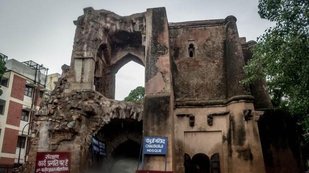 The monument also played a part in the 1857 siege of Delhi with the sepoys and later the British forces taking over the monument and using it as a fortified battery station. With the expansion of Delhi’s boundaries this once strategic site is a largely forgotten part of the northern ridge of Delhi. (Abhirup Biswas / HT Photo)