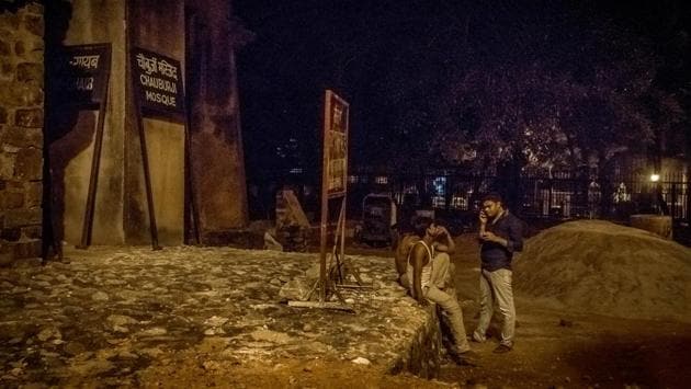 Earlier located at the fringes of Tughlaq era Delhi, the monument now is almost hidden from view and purpose to even those that perchance wander here. (Abhirup Biswas / HT Photo)