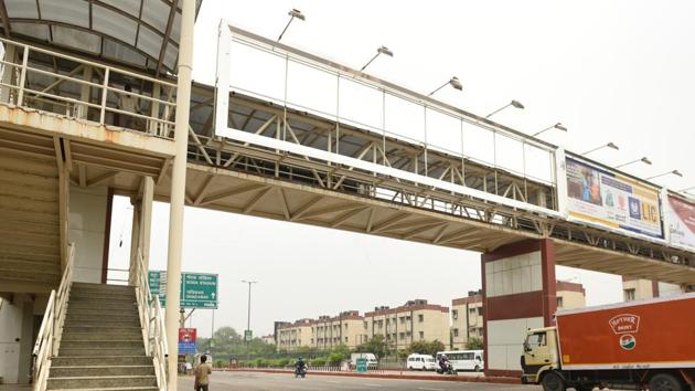 At present, the authority earns only Rs12 crore by selling ad spaces. (Virendra Singh Gosain/HT PHOTO) At present, the authority earns only Rs12 crore by selling ad spaces. (Virendra Singh Gosain/HT PHOTO)