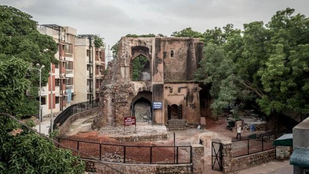 Pir Ghaib which lies deep within the campus of Bada Hindu Rao Hospital is a derelict monument which claims two narratives as part of its lore. The first is that this 14th century monument constructed by Firoz Shah Tughlak found use as a hunting lodge and also as an astronomical observatory. Another claim to the monument’s origin is that it was later the site of refuge for a saint who ‘mysteriously’ vanished from within it, leading to the monument’s current name. (Abhirup Biswas/HT Photo)