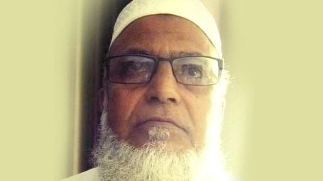 Officials are interrogating Qadeer Ahmed to collect details of people who are in his contact to identify sleeping modules in Bijnor. (HT photo) Officials are interrogating Qadeer Ahmed to collect details of people who are in his contact to identify sleeping modules in Bijnor. (HT photo)