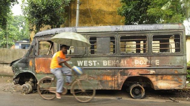 Basirhat has settled into an uneasy calm only now, after days of prolonged violence. (Samir Jana/HT PHOTO) Basirhat has settled into an uneasy calm only now, after days of prolonged violence. (Samir Jana/HT PHOTO)