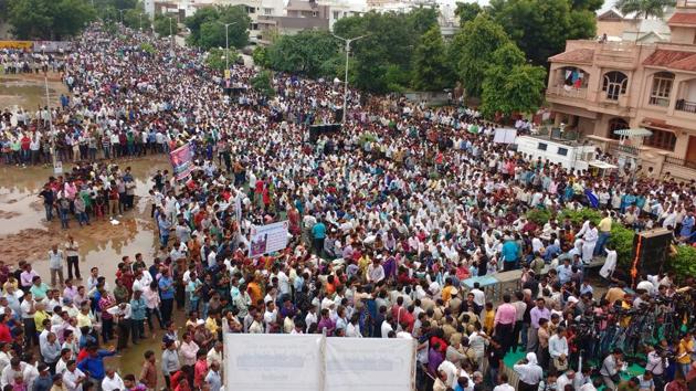 To mark the Una flogging anniversary, Mevani’s Rashtriya Dalit Adhikar Manch is organising a week-long march ‘Azaadi Kooch’ for land rights in north Gujarat. (Siddharaj Solanki / HT Photo) 