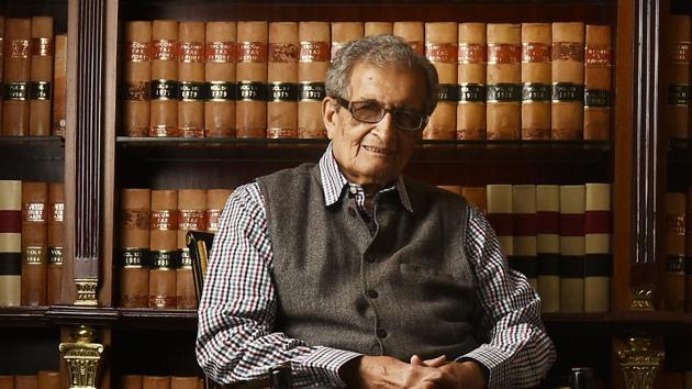 Nobel laureate Amartya Sen said the reasons behind communal flare-ups need to be found.(Raj K Raj/HT PHOTO) Nobel laureate Amartya Sen said the reasons behind communal flare-ups need to be found.(Raj K Raj/HT PHOTO)