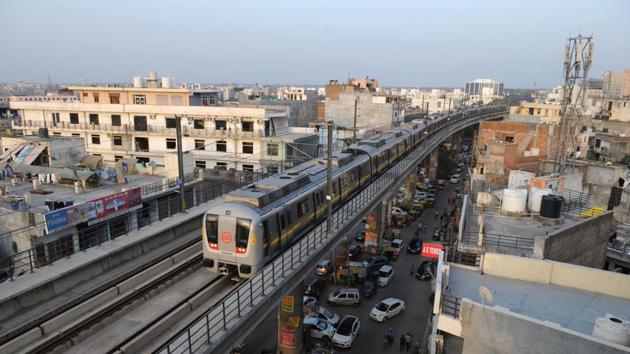 Commuters outside the metro ambit are looking forward to its expansion.(Parveen Kumar/HT Photo)