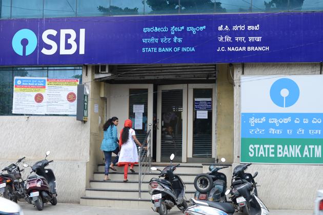 The move by SBI to reduce charges on online money transfer is meant to promote digital economy.(File photo)