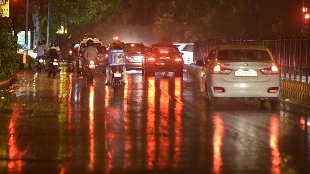 Even though monsoon had hit Delhi on July 2, the city has hardly received any rain since then, except on July 7. Rain and thunderstorms are likely to hit Delhi from Tuesday night, Met officials predicted on Monday. (Raj K Raj/HT Photo) Even though monsoon had hit Delhi on July 2, the city has hardly received any rain since then, except on July 7. Rain and thunderstorms are likely to hit Delhi from Tuesday night, Met officials predicted on Monday. (Raj K Raj/HT Photo)