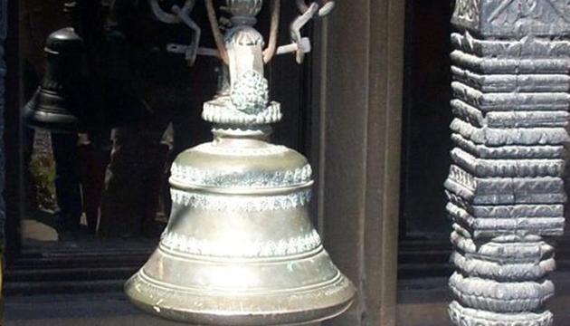 The antique bell was stolen from Viceregal lodge, in Shimla, seven years ago. (HT File Photo) The antique bell was stolen from Viceregal lodge, in Shimla, seven years ago. (HT File Photo)