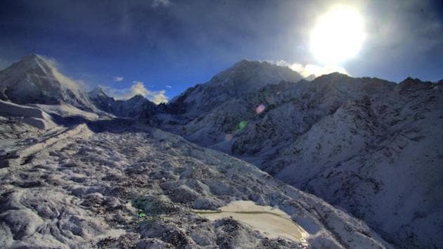 This file picture taken on May 11, 2009 shows the Khumbu Glacier at Everest-Khumbu region, one of the longest glaciers in the world. Glaciologists say that it's happening at an alarming speed, with temperatures in the Himalayas rising up to eight times faster than the global average, which is a key indicator of the temperature rise.(AFP Photo)