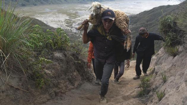 The Tengger people are believed to be descendants of an ancient Javanese empire. When the empire collapsed around the 15th century, the Hindu populations fled across modern-day Indonesia, and a small group settled near Mount Bromo. (REUTERS) 