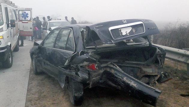 Increasing number of accidents on the Yamuna Expressway was a cause for concern.(HT File Photo)