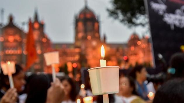 Throwing light on the issue. (Kunal Patil/HT Photo) 