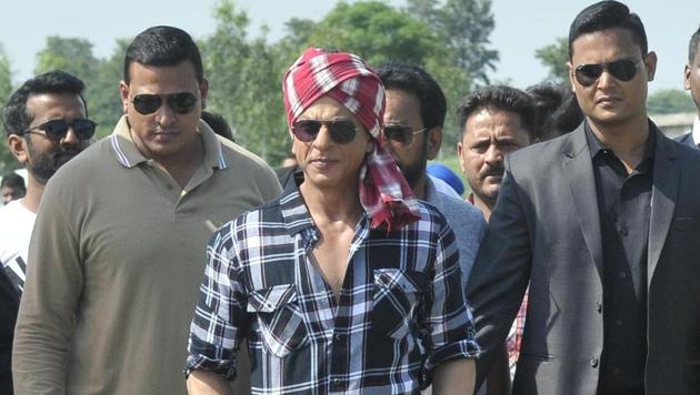 The actor also wore a red and white striped turban and visited Jhande village in Ludhiana amid tight security on Thursday. (Gurminder Singh/HT Photo) The actor also wore a red and white striped turban and visited Jhande village in Ludhiana amid tight security on Thursday. (Gurminder Singh/HT Photo)