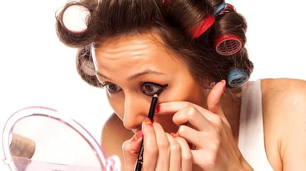 Eyeliner usually clogs the meibomian glands leading to formation of painless lumps in the eyelids hence obstructing the vision. (Shutterstock) Eyeliner usually clogs the meibomian glands leading to formation of painless lumps in the eyelids hence obstructing the vision. (Shutterstock)