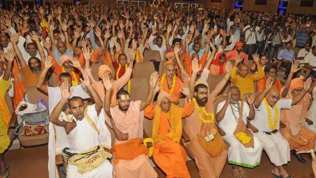 A section of the audience at the VHP-sponsored meeting at Mahajati Sadan on Thursday. (Samir Jana) A section of the audience at the VHP-sponsored meeting at Mahajati Sadan on Thursday. (Samir Jana)
