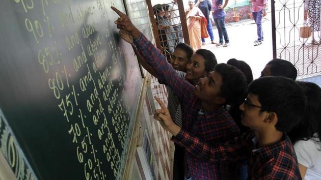 Of the 1.5 lakh students, 79,000 confirmed their seats till Thursday evening.(HT)