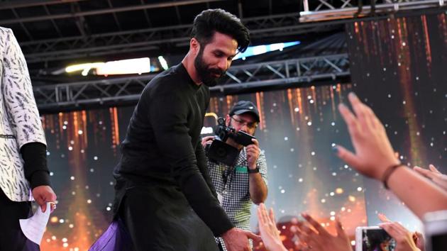 Bollywood actor Shahid Kapoor greets fans during IIFA Stomp. (AFP)