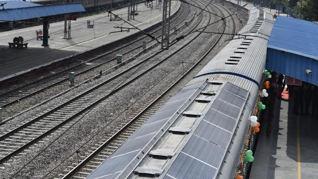 There are two motor coaches and eight passenger coaches in the ten-coach train. The total cost of the train is Rs 13.54 crore with the passenger coaches costing around Rs 1 crore each and the two motor coaches costing Rs 2.5 each. (Arvind Yadav/HT PHOTO)