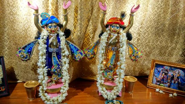 Twin idols stolen from Iskcon preaching centre in Greater Noida.(HT Photo) Twin idols stolen from Iskcon preaching centre in Greater Noida.(HT Photo)