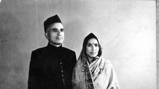 (L): Pandit Premnath Bazaz and his wife Badri.(Photo courtesy: Bhushan Bazaz)