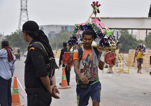 Police will deploy additional forces and drone to secure Kanwar yatris. (Sanjeev Verma/HT PHOTO) Police will deploy additional forces and drone to secure Kanwar yatris. (Sanjeev Verma/HT PHOTO)