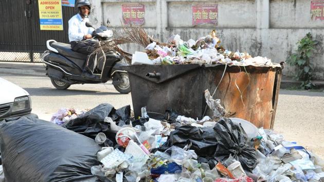 Dehradun generates over 350 metric tonness of solid waste every day. (HT Photo) Dehradun generates over 350 metric tonness of solid waste every day. (HT Photo)