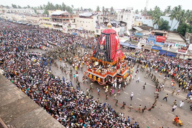 On the way. The chariot of Subhadra midway on its return journey form the Gundicha Temple to Srimandira. (Text and photographs copyright Subas Pani) On the way. The chariot of Subhadra midway on its return journey form the Gundicha Temple to Srimandira. (Text and photographs copyright Subas Pani)