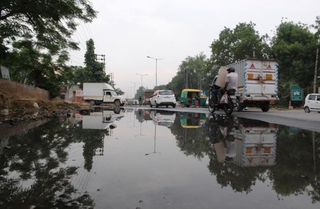 Sewage spill flood Old Delhi-Gurgaon Road near Gurgaon One housing society. Sewage spill flood Old Delhi-Gurgaon Road near Gurgaon One housing society.