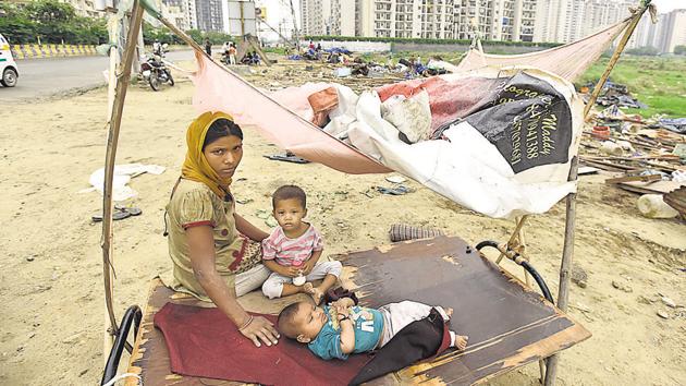 Apart from kiosks and shops, hutments in the area near the Mahagun Moderne housing society in Sector 78 were also demolished in Noida on Monday. (Virendra Singh Gosain/HT Photo) Apart from kiosks and shops, hutments in the area near the Mahagun Moderne housing society in Sector 78 were also demolished in Noida on Monday. (Virendra Singh Gosain/HT Photo)