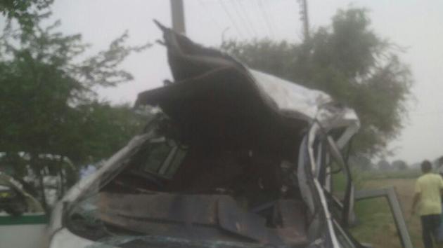 A BSES engineer was killed and four others were injured when their car rammed a tree, allegedly in their bid to flee a “violent mob”, in west Delhi’s Jaffarpur on Monday morning. A BSES engineer was killed and four others were injured when their car rammed a tree, allegedly in their bid to flee a “violent mob”, in west Delhi’s Jaffarpur on Monday morning.
