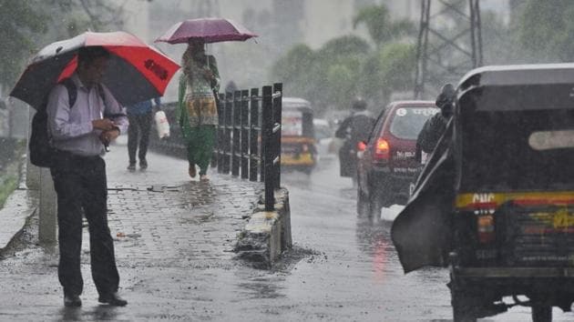 Which mode of commute will be the fastest? (Satyabrata Tripathi/ht photo)