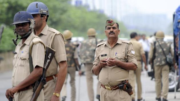 The minister said that according to the Bureau of Police Research and Development (BPRD), as on January 1, 2016, against the authorised strength of 22,80,691, there are 17,31,666 police personnel in position. (Sunil Ghosh / Hindustan Times) The minister said that according to the Bureau of Police Research and Development (BPRD), as on January 1, 2016, against the authorised strength of 22,80,691, there are 17,31,666 police personnel in position. (Sunil Ghosh / Hindustan Times)