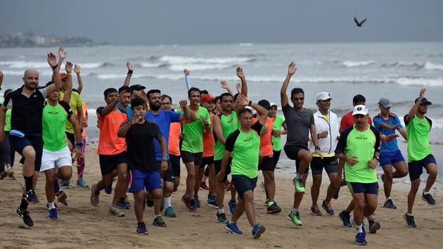 Put your hands up in the air! (Satish Bate/HT Photo)