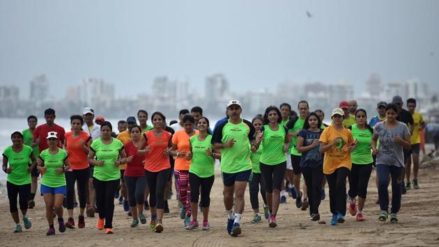 All eyes on the finishing line. (Satish Bate/HT Photo)