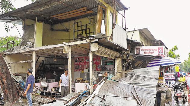 Pune Municipal Corporation conducted an anti-encroachment drive in Kondhwa on Friday. (HT PHOTO) Pune Municipal Corporation conducted an anti-encroachment drive in Kondhwa on Friday. (HT PHOTO)