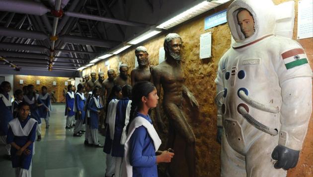 School students during their visit to Science City in Kapurthala under the Mukhya Mantri Vigyan Yatra.(HT Photo)