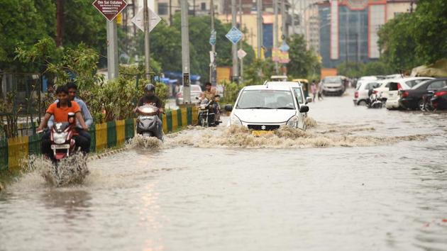 Waterlogging in Sector 63 during Monday’s rains. (Virendra Singh Gosain/HT File Photo) Waterlogging in Sector 63 during Monday’s rains. (Virendra Singh Gosain/HT File Photo)