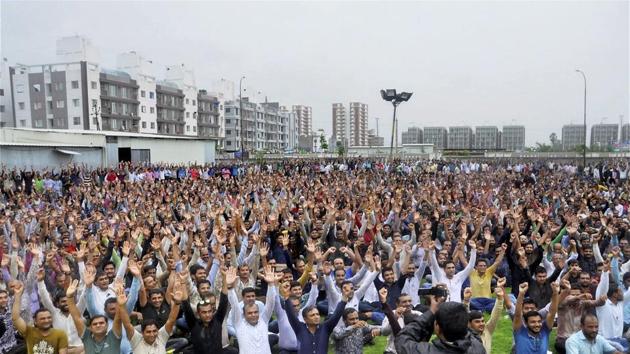 Textile merchants protest against GST in Surat on on July 13.(PTI File) Textile merchants protest against GST in Surat on on July 13.(PTI File)