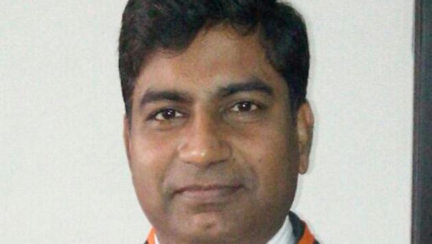 Dr Sachidanand Gautam of the government-run Maharao Bhim Singh Hospital . (HT Photo) Dr Sachidanand Gautam of the government-run Maharao Bhim Singh Hospital . (HT Photo)